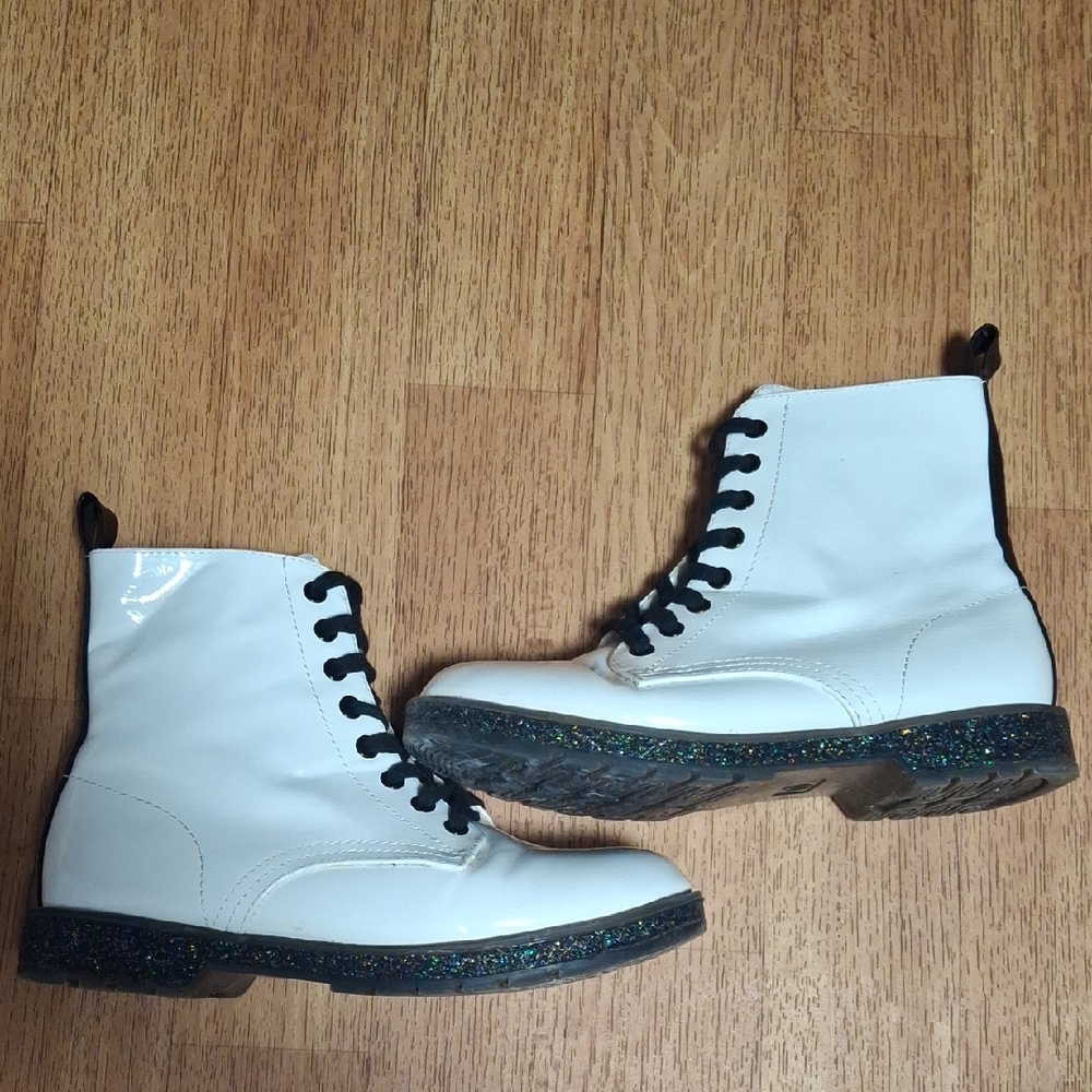 MIA Kids White and Black Boots